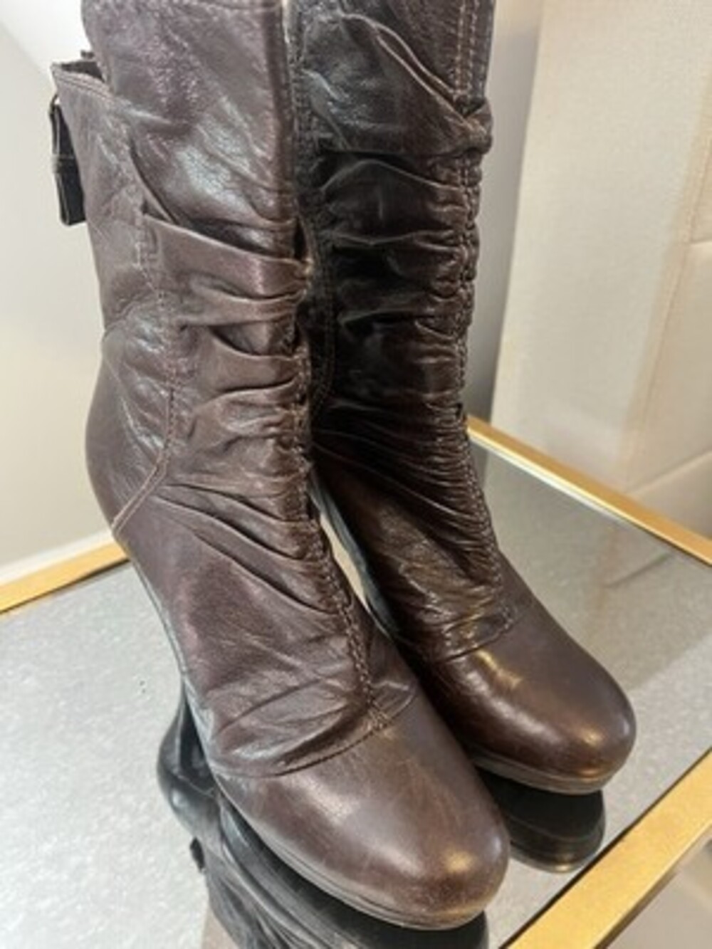 Juicy Couture Brown Ruched  Leather  Boots 6m . Very Good Condition.